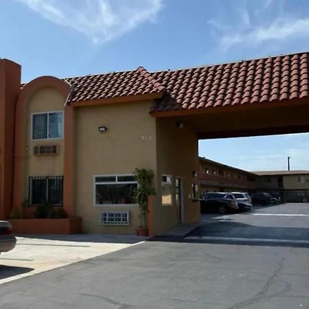 Robinhood Motel Anaheim West Экстерьер фото