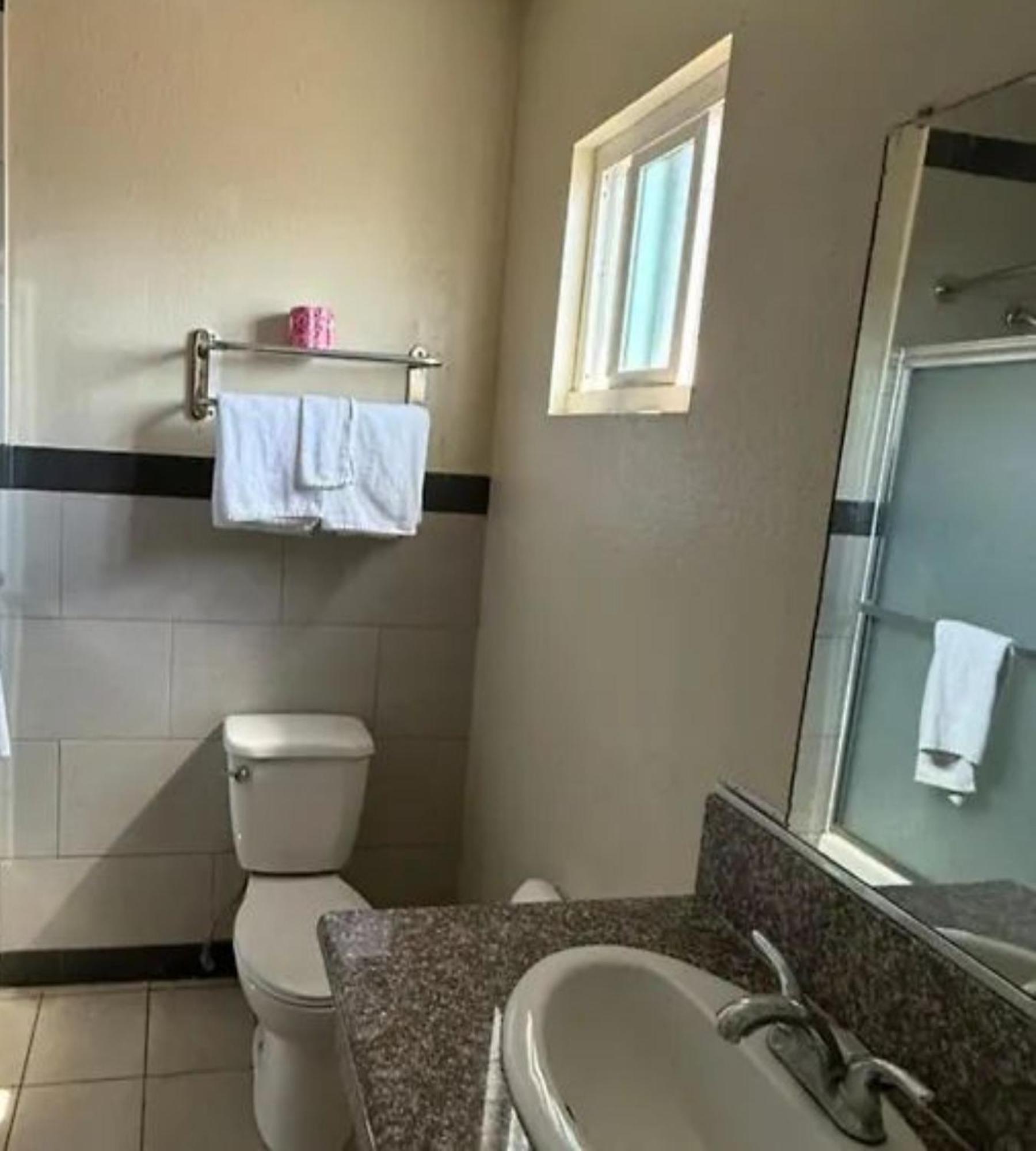 Robinhood Motel Anaheim West Экстерьер фото