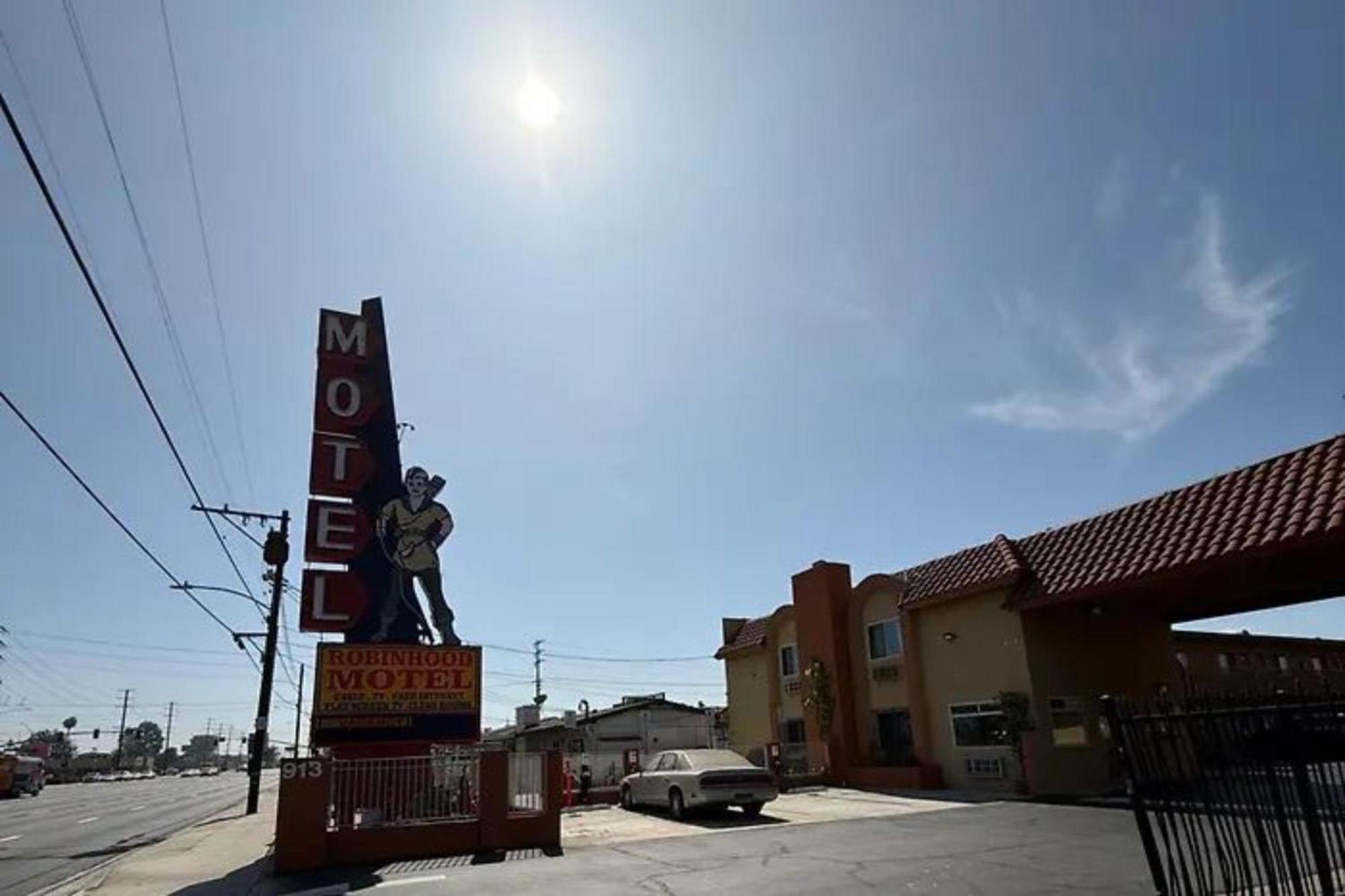 Robinhood Motel Anaheim West Экстерьер фото
